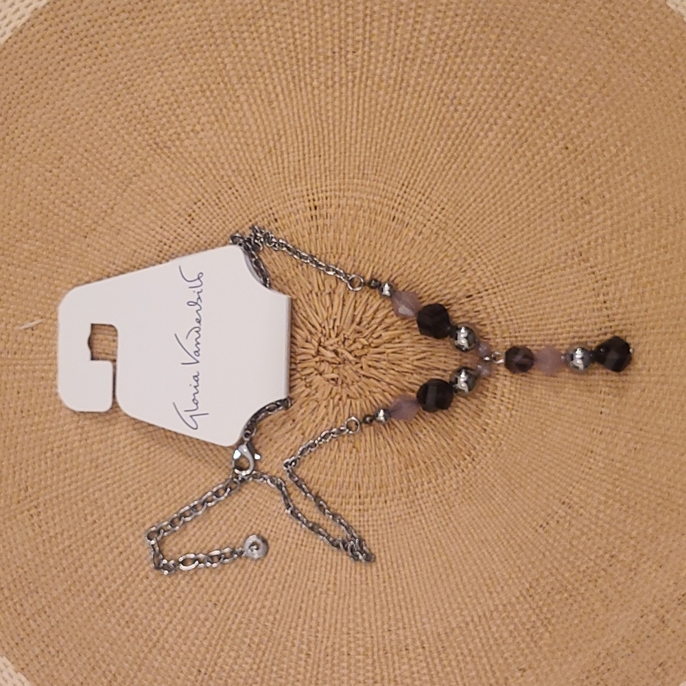 Gloria Vanderbilt Y Necklace